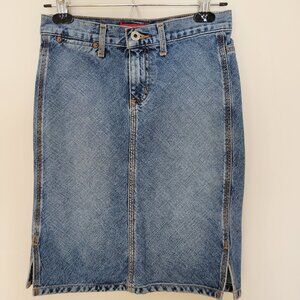 90s VTG Guess | denim pencil skirt | Size 24